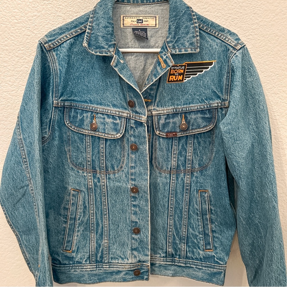 Vintage Lee Denim Trucker Jacket Stratus Born To Run Patch Size Small Artsy Boho